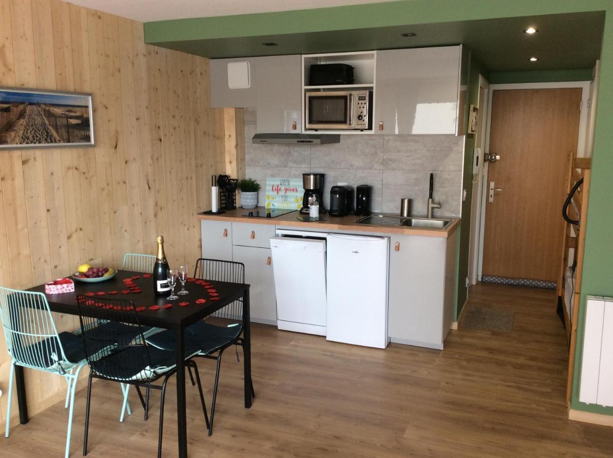 Les Obiones, Vue Laterale Mer, Fort Mahon Plage, Magnifique Studio Cabine 4P, Avec Balcon , Parking Prive Gratuit, Wifi, Classe 2 Etoiles, Exposition Plein Sud En Baie De Somme Exterior foto